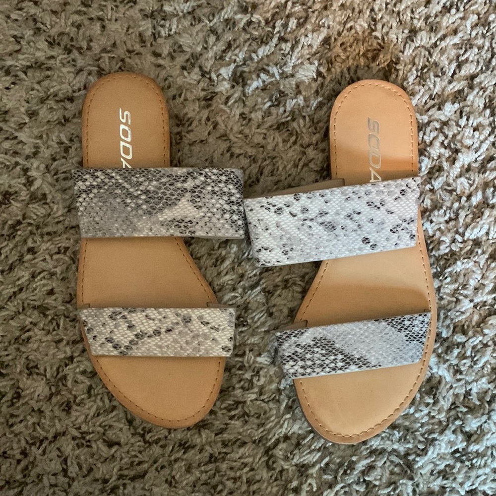 SODA SNAKE PRINT DOUBLE STRAP SANDAL